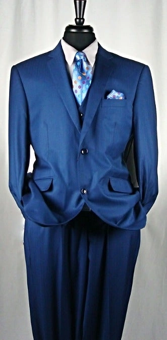 Bleu Angélique : Giuliano Culture, un chef-d'œuvre vibrant, un éclat indigo pour votre collection.